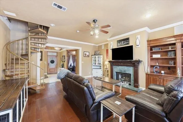 108 Wade Silsbee, TX 77656