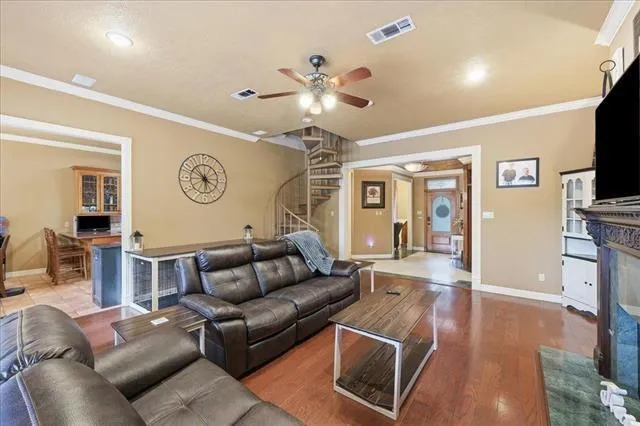 108 Wade Silsbee, TX 77656