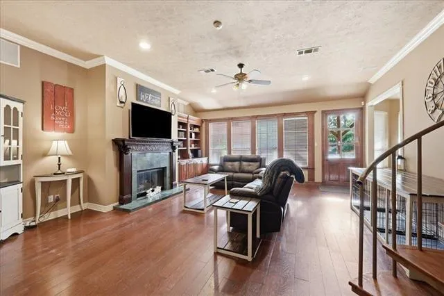 108 Wade Silsbee, TX 77656