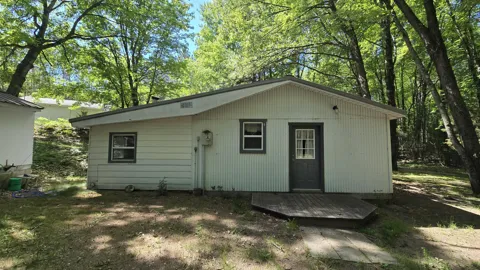 14690 W Pine Lake Road