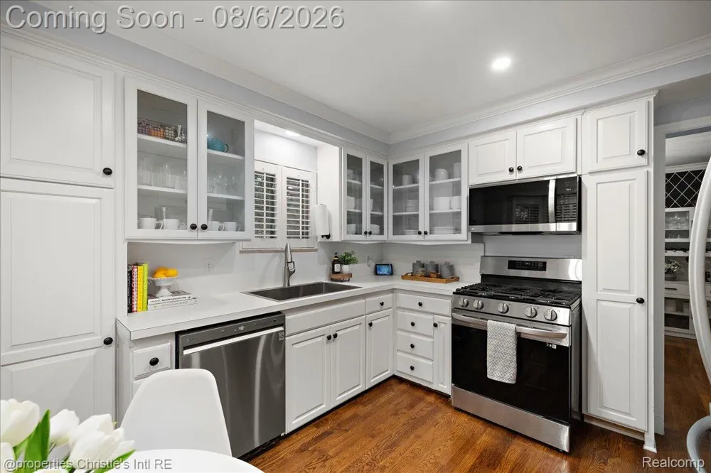 162 Fisher Road Grosse Pointe Farms City, MI 48230