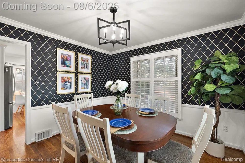 162 Fisher Road Grosse Pointe Farms City, MI 48230