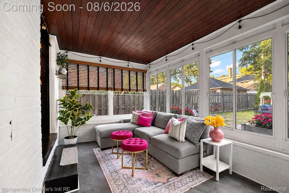 162 Fisher Road Grosse Pointe Farms City, MI 48230