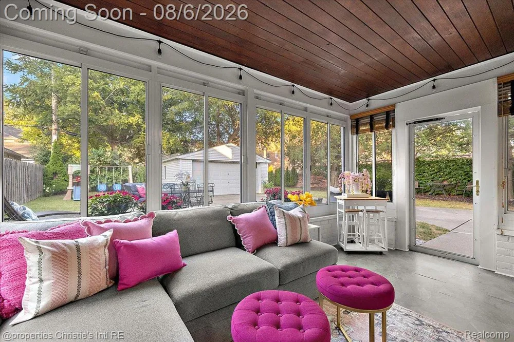 162 Fisher Road Grosse Pointe Farms City, MI 48230