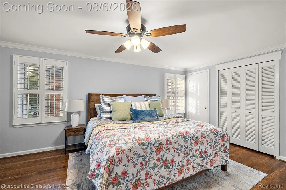 162 Fisher Road Grosse Pointe Farms City, MI 48230