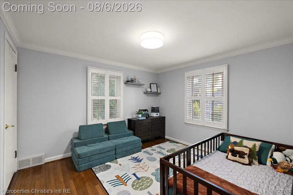 162 Fisher Road Grosse Pointe Farms City, MI 48230