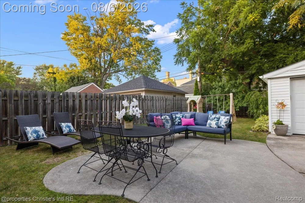 162 Fisher Road Grosse Pointe Farms City, MI 48230