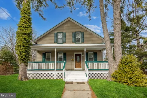 38 BRENWAL AVENUE