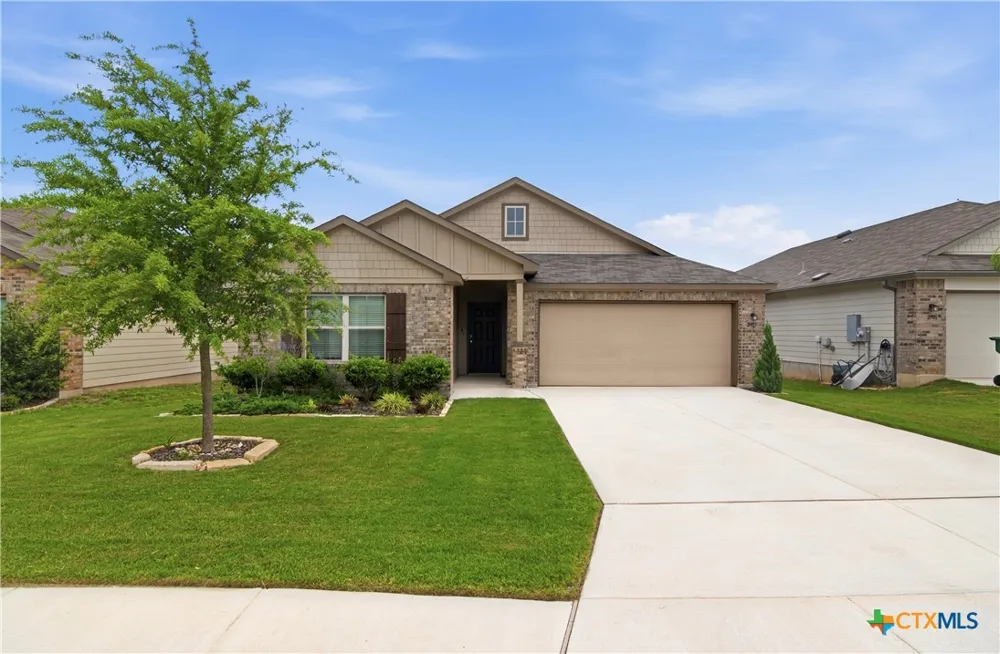 2905 Greenbriar Seguin, TX 78155