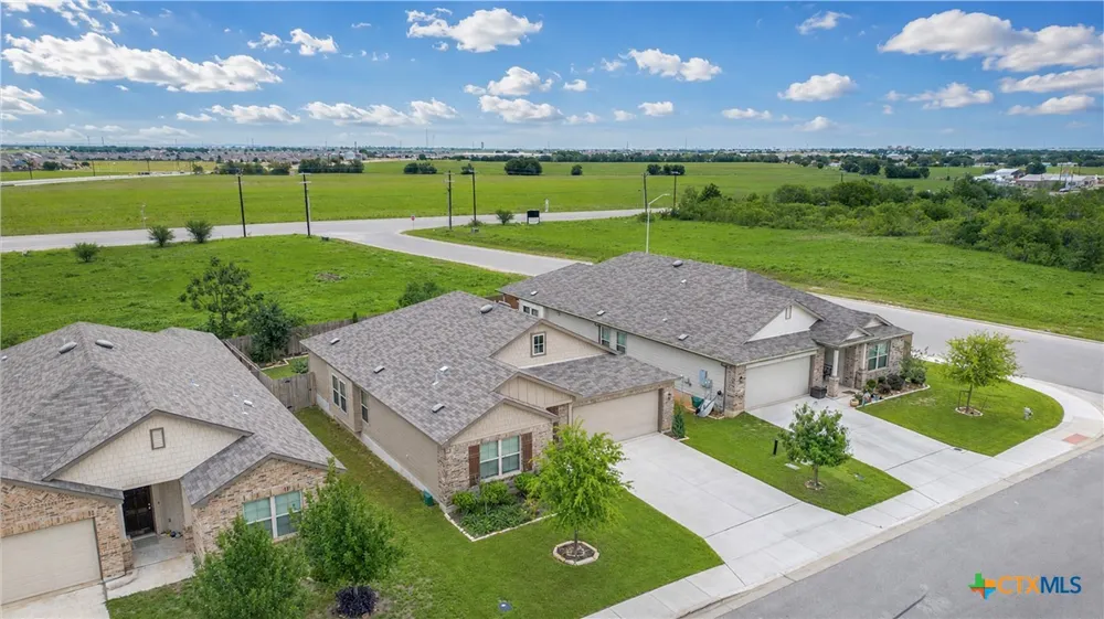 2905 Greenbriar Seguin, TX 78155