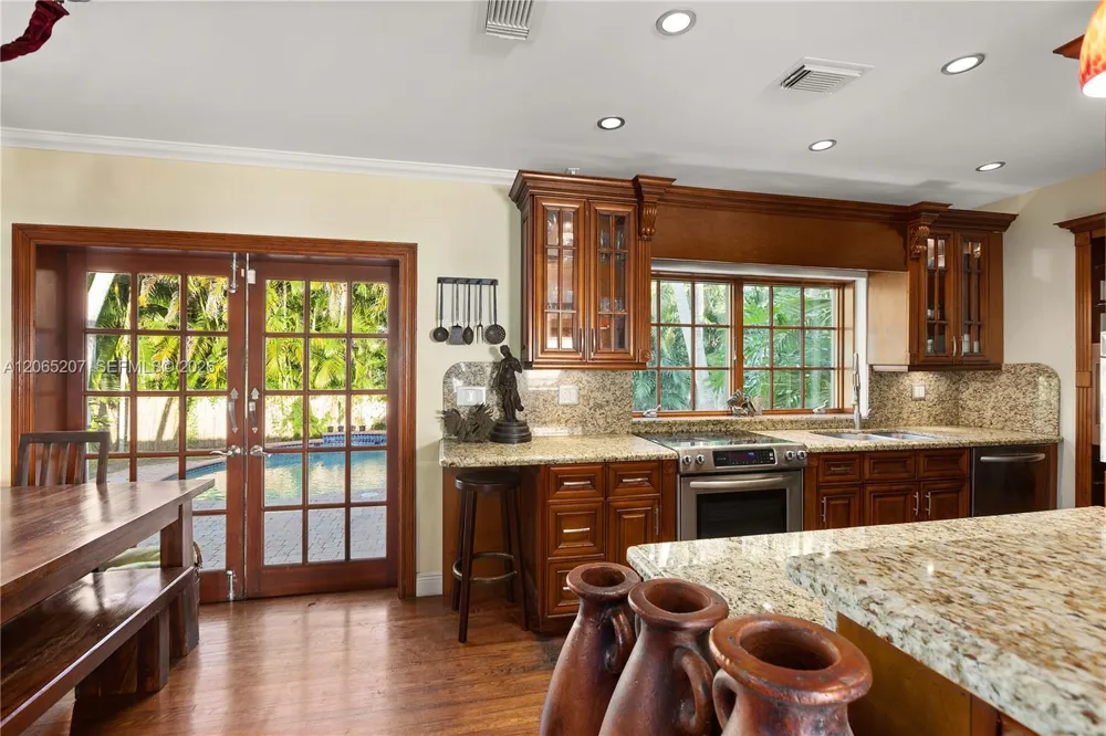 6315 Maynada St Coral Gables, FL 33146