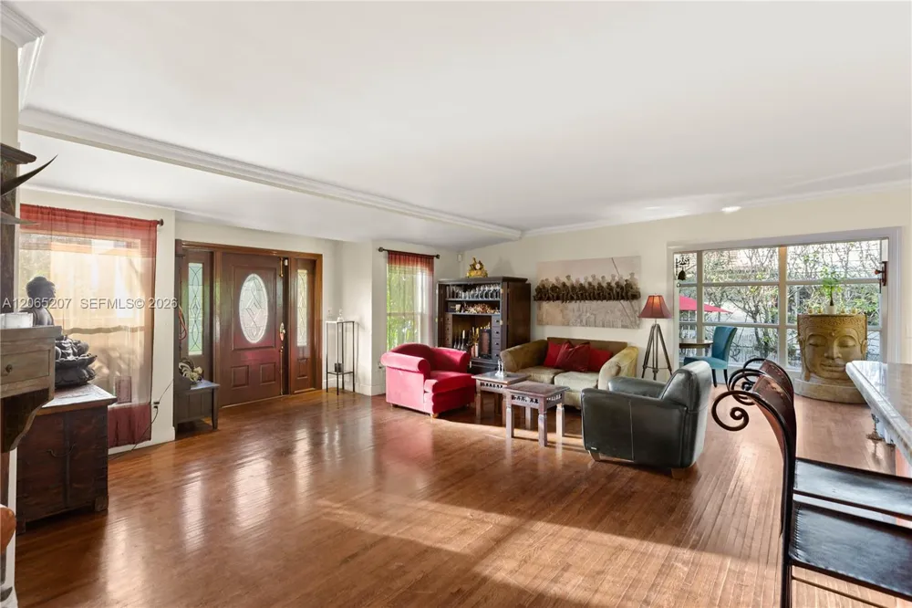 6315 Maynada St Coral Gables, FL 33146