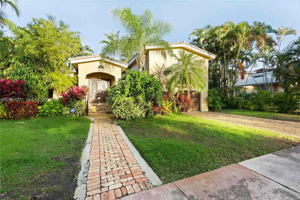 6315 Maynada St Coral Gables, FL 33146