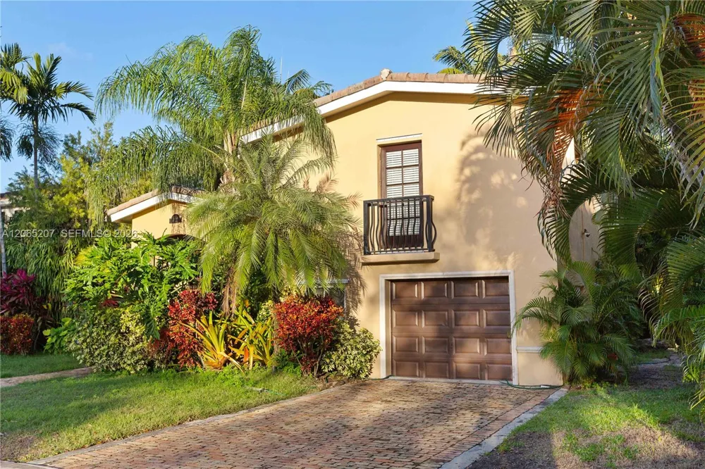 6315 Maynada St Coral Gables, FL 33146