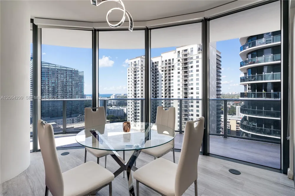 45 SW 9th St #2306 Miami, FL 33130