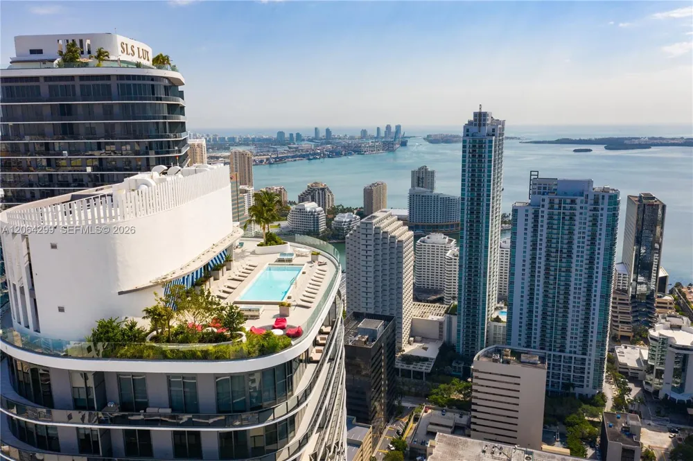 45 SW 9th St #2306 Miami, FL 33130