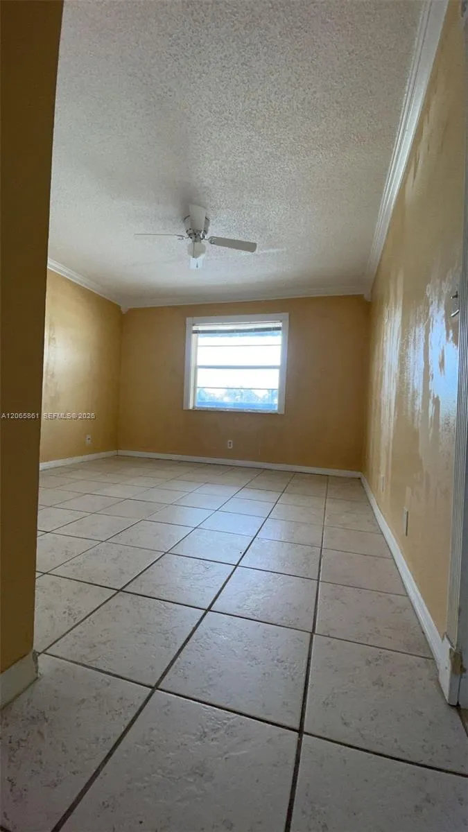 3777 NW 78th Ave #10G Davie, FL 33024