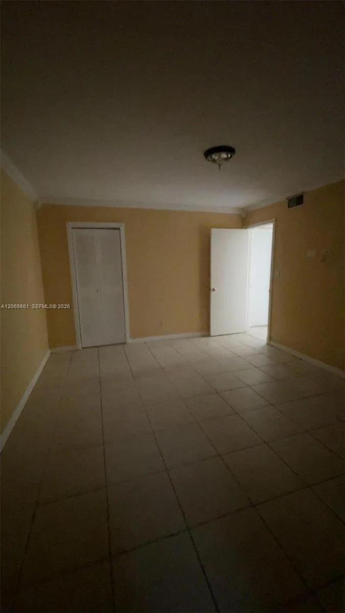 3777 NW 78th Ave #10G Davie, FL 33024