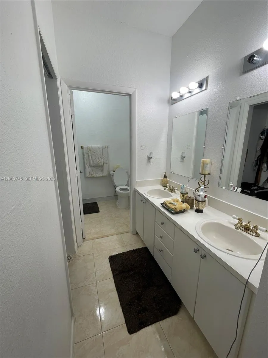 20764 NW 31st Ave Miami Gardens, FL 33056