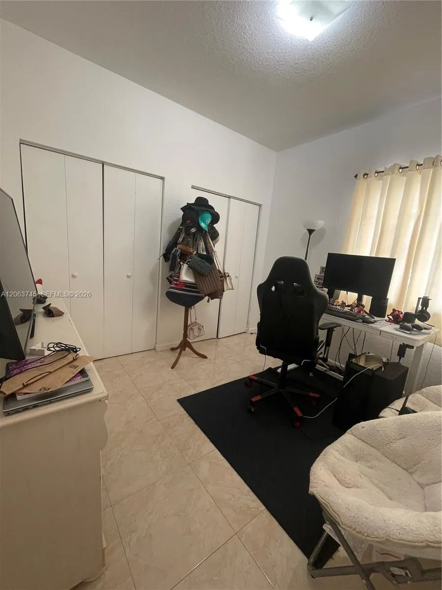 20764 NW 31st Ave Miami Gardens, FL 33056