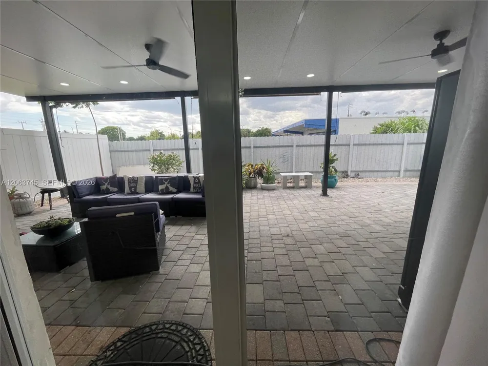 20764 NW 31st Ave Miami Gardens, FL 33056
