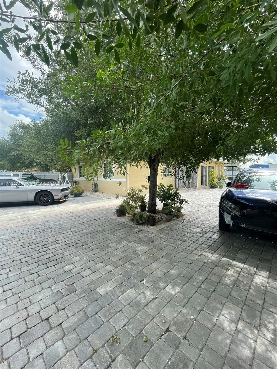 20764 NW 31st Ave Miami Gardens, FL 33056