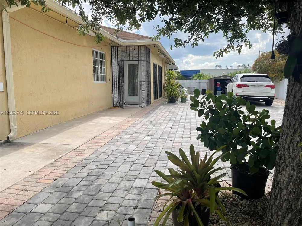20764 NW 31st Ave Miami Gardens, FL 33056