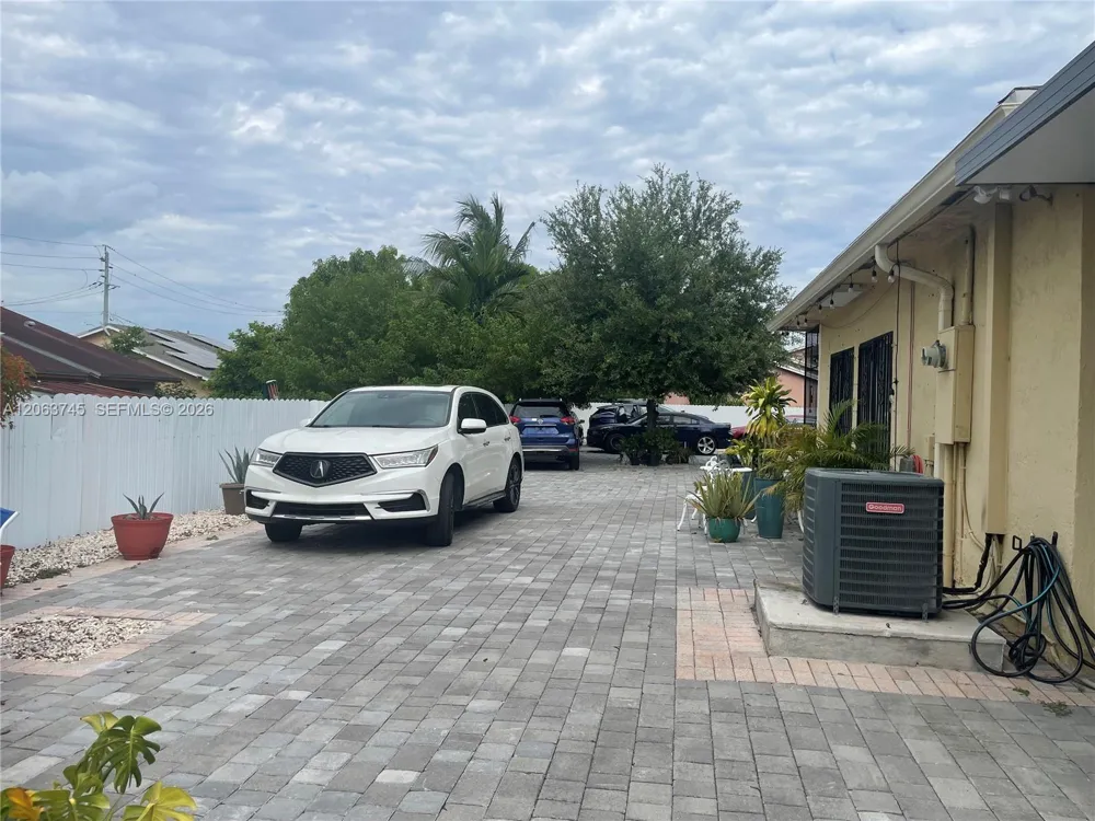20764 NW 31st Ave Miami Gardens, FL 33056
