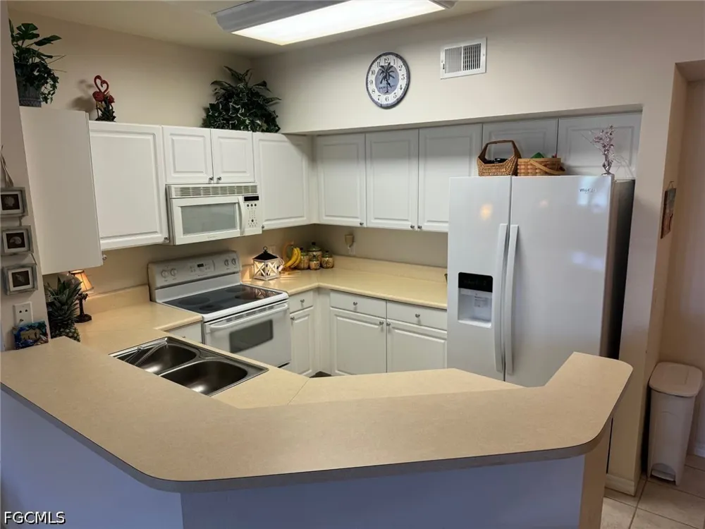 Ocean Walk Circle #202 Fort Myers, FL 33908