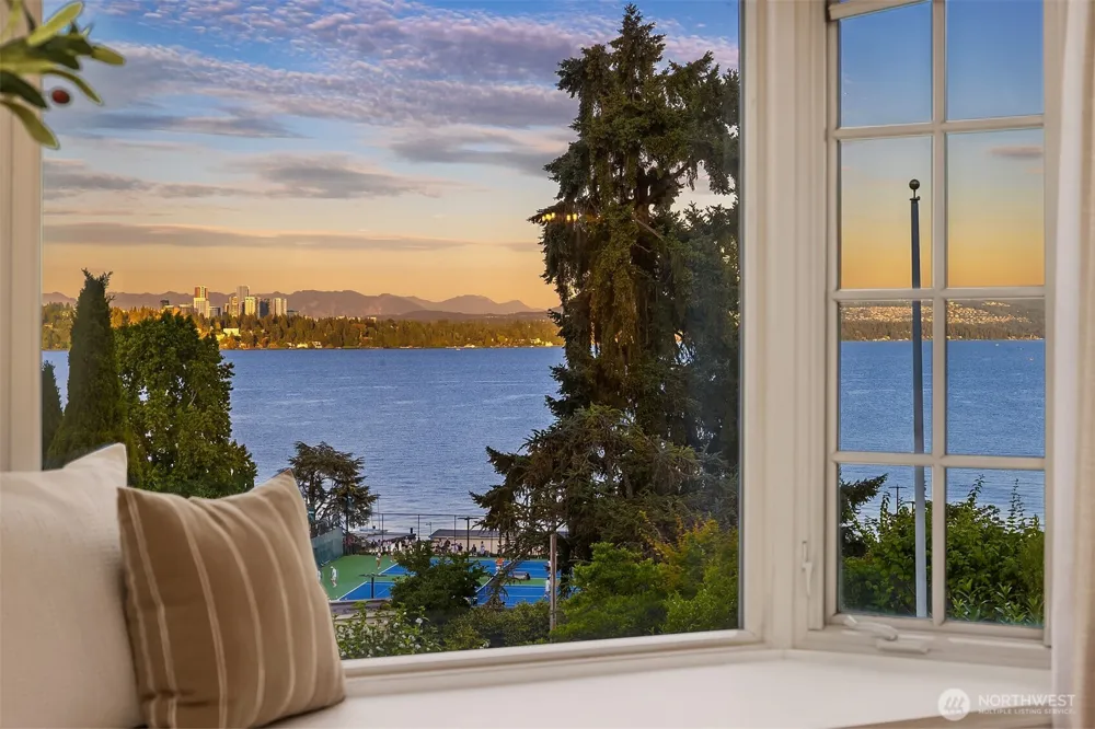1021 McGilvra Boulevard E Seattle, WA 98112