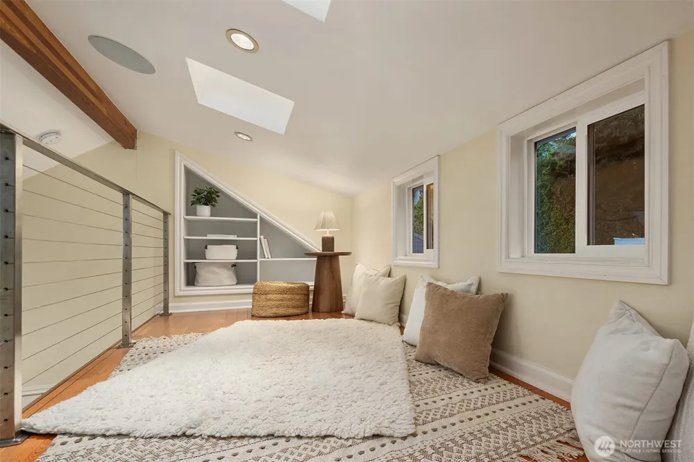 1021 McGilvra Boulevard E Seattle, WA 98112