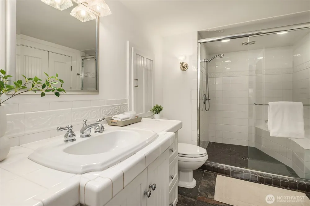 1021 McGilvra Boulevard E Seattle, WA 98112