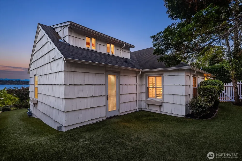 1021 McGilvra Boulevard E Seattle, WA 98112