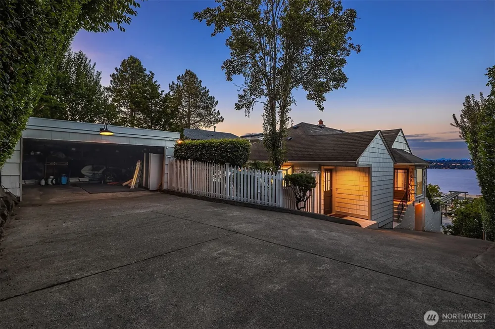1021 McGilvra Boulevard E Seattle, WA 98112