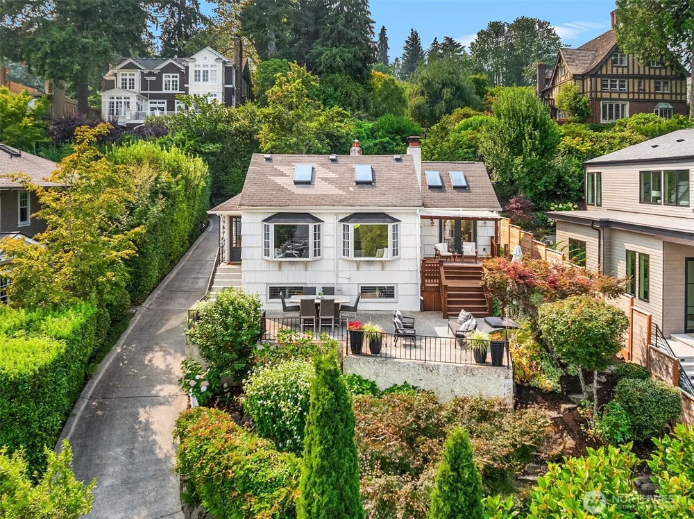 1021 McGilvra Boulevard E Seattle, WA 98112