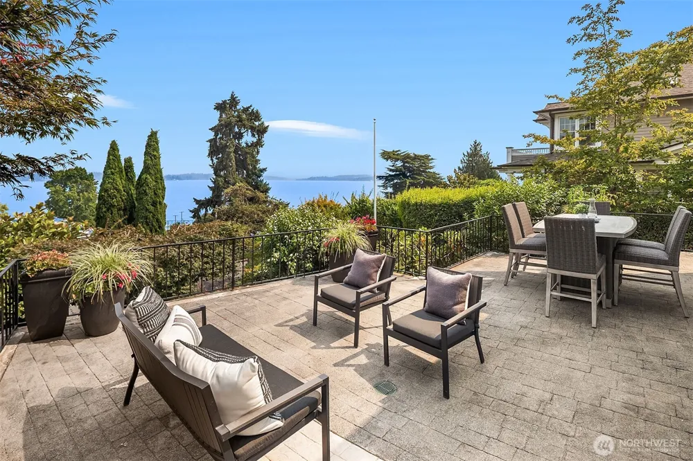 1021 McGilvra Boulevard E Seattle, WA 98112