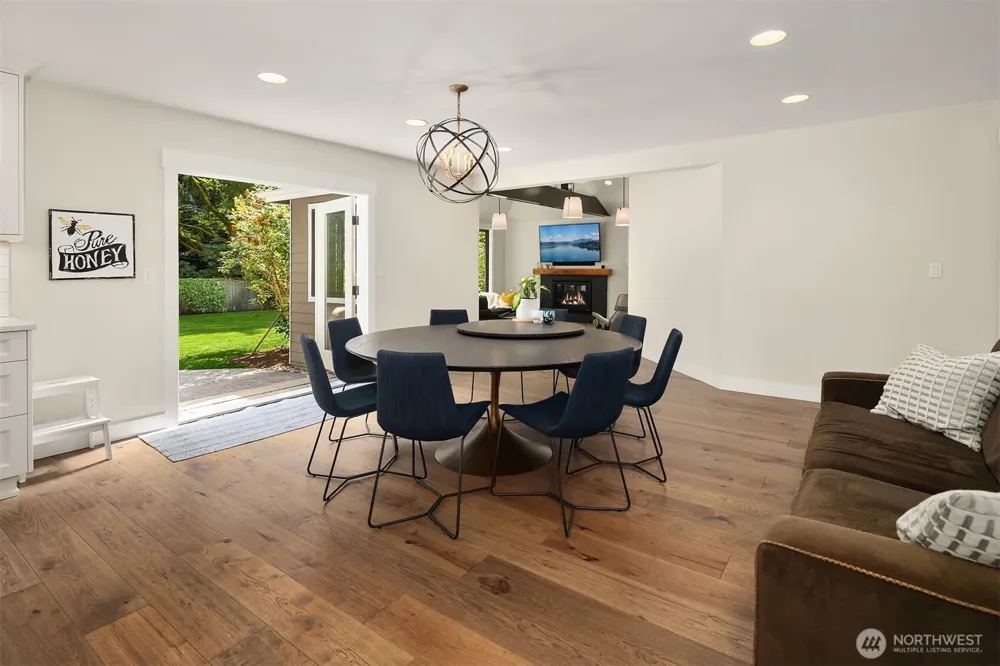 8902 196th Street SW Edmonds, WA 98026