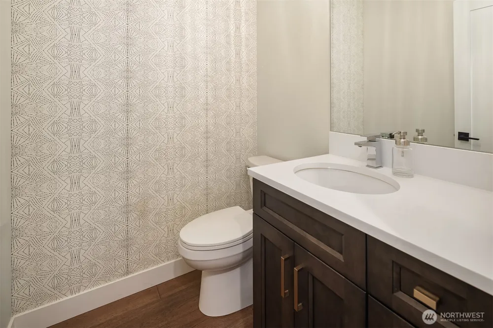 8902 196th Street SW Edmonds, WA 98026