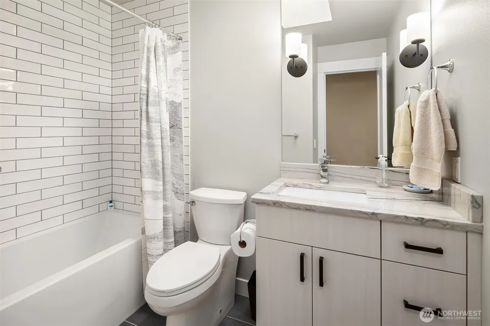 8902 196th Street SW Edmonds, WA 98026
