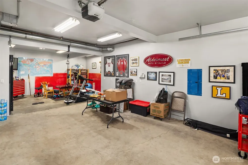 8902 196th Street SW Edmonds, WA 98026