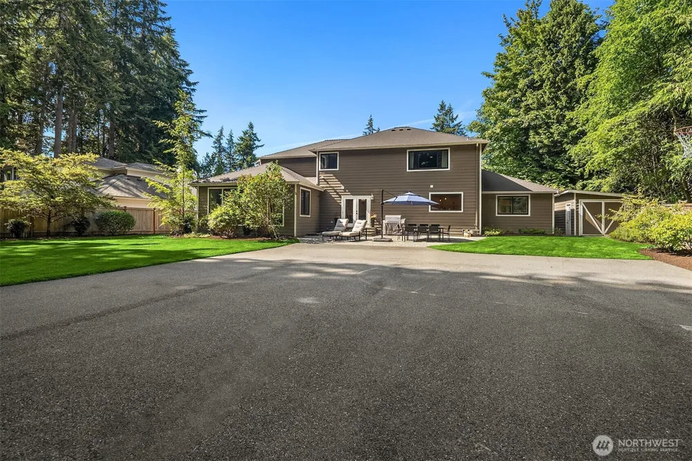 8902 196th Street SW Edmonds, WA 98026
