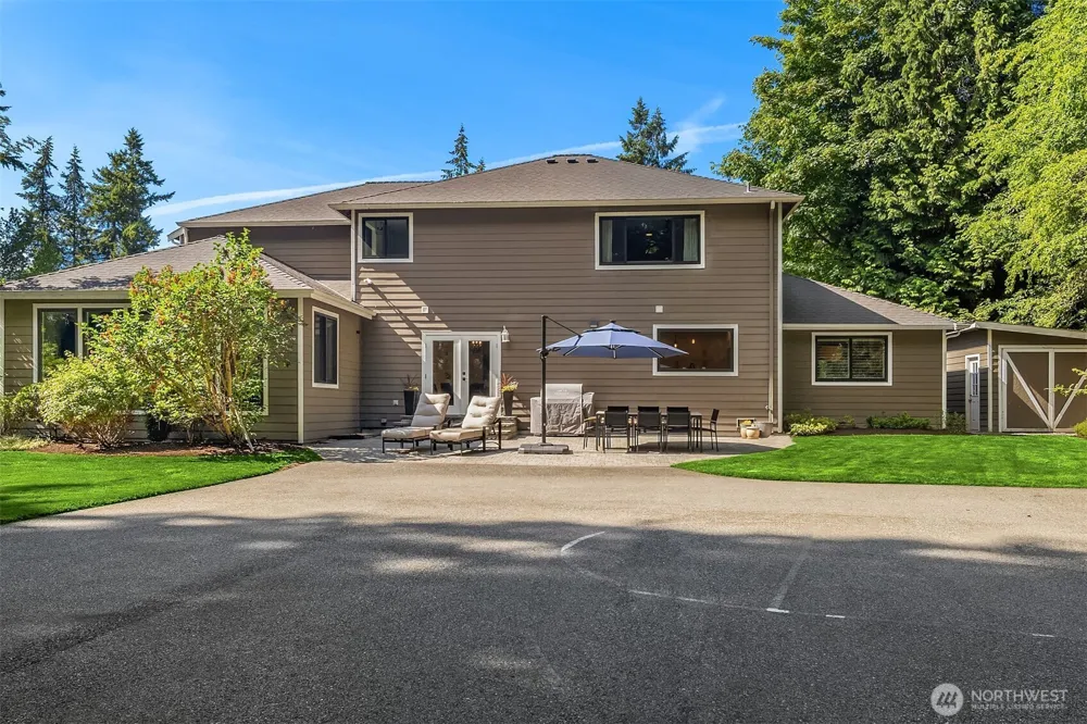 8902 196th Street SW Edmonds, WA 98026