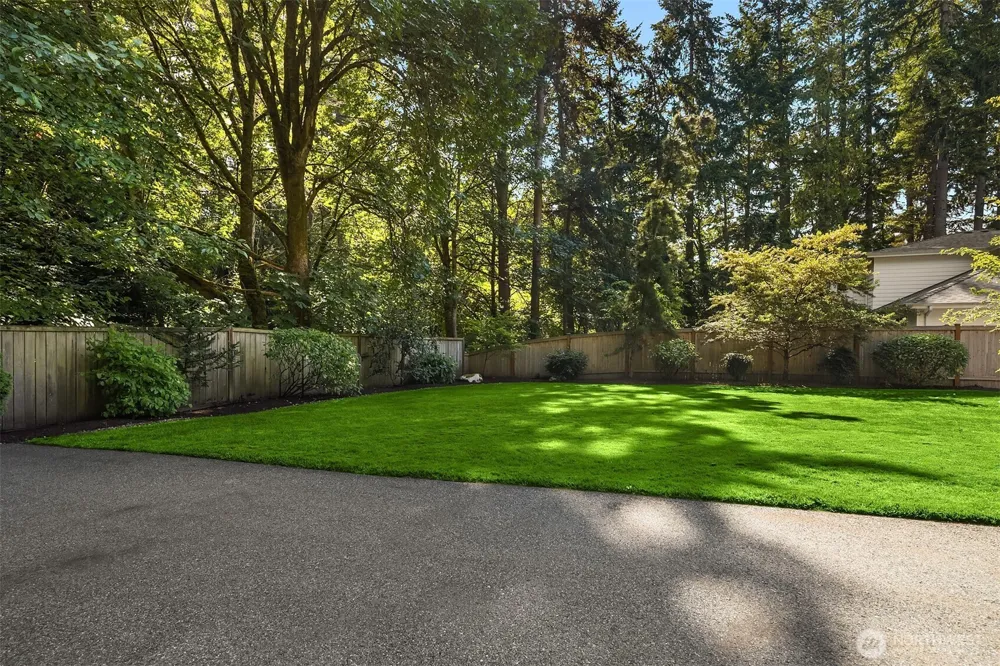 8902 196th Street SW Edmonds, WA 98026