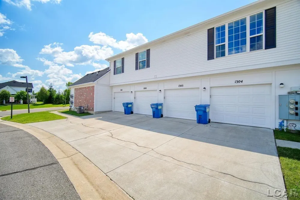 1303 Riversedge Dr Drive Saline Township, MI 48176