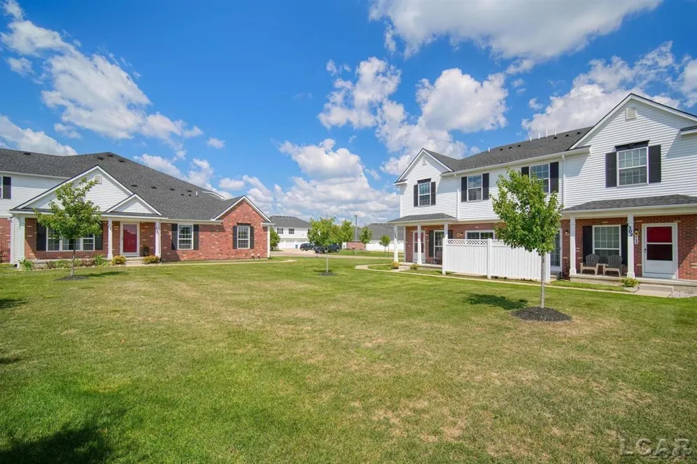 1303 Riversedge Dr Drive Saline Township, MI 48176