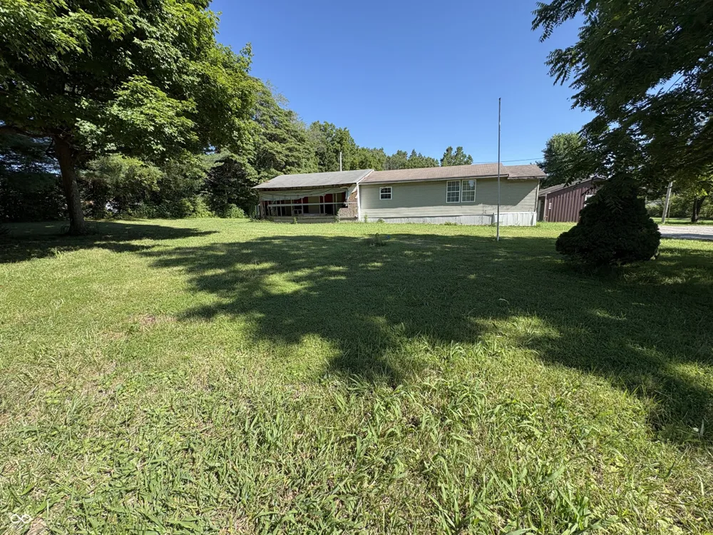 887 E State Road 42 E Cloverdale, IN 46120