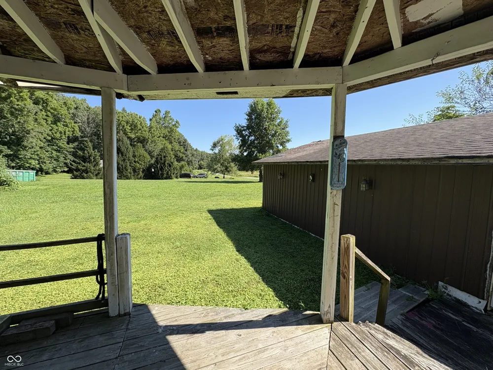 887 E State Road 42 E Cloverdale, IN 46120