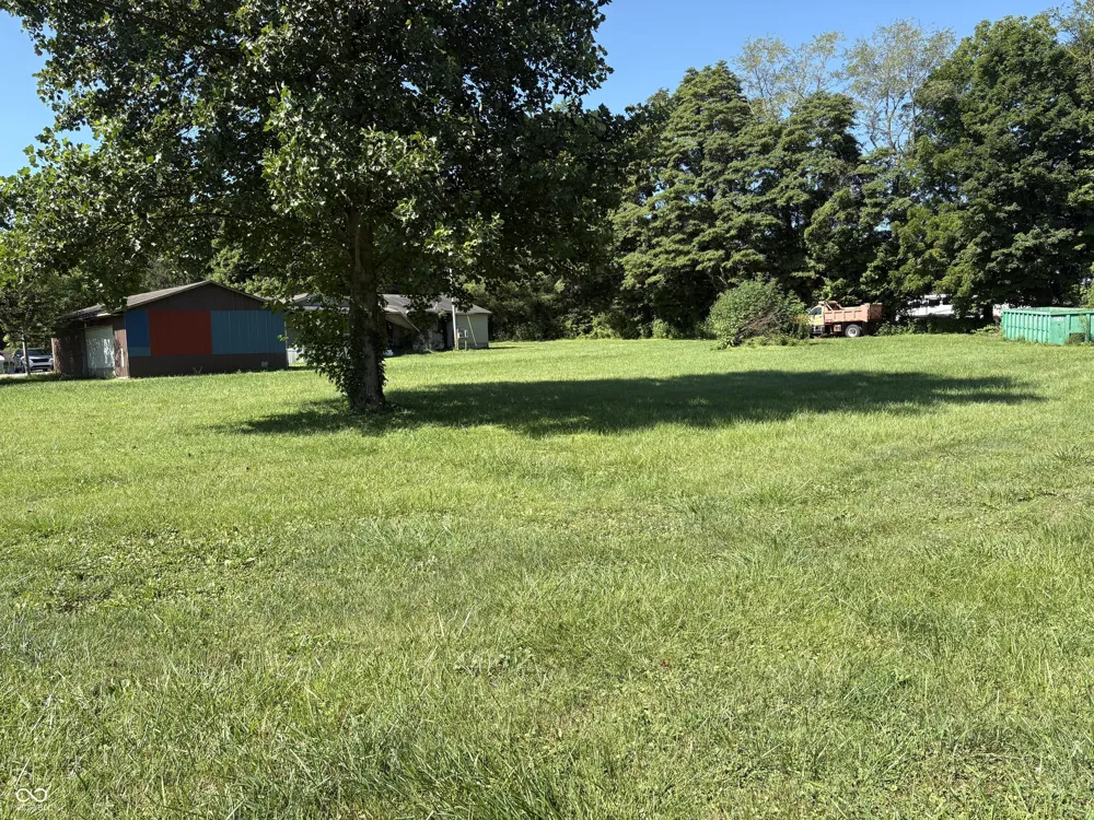 887 E State Road 42 E Cloverdale, IN 46120