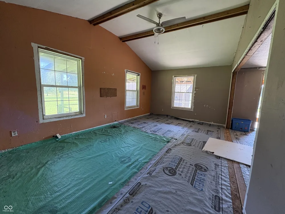 887 E State Road 42 E Cloverdale, IN 46120