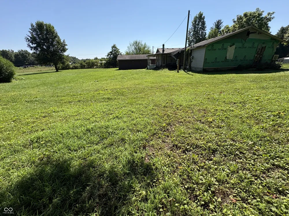 887 E State Road 42 E Cloverdale, IN 46120